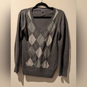 GAP Charcoal and Cream Argyle V-Neck Sweater, Size Small